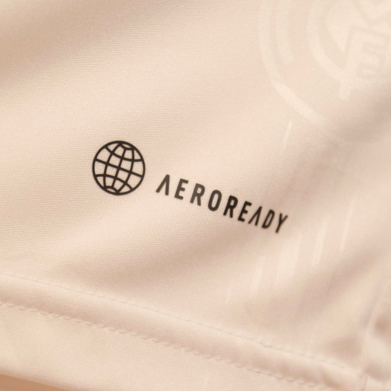 Real Madrid 22/23 Home -  Luka Modric - Size M - Authentic Adidas