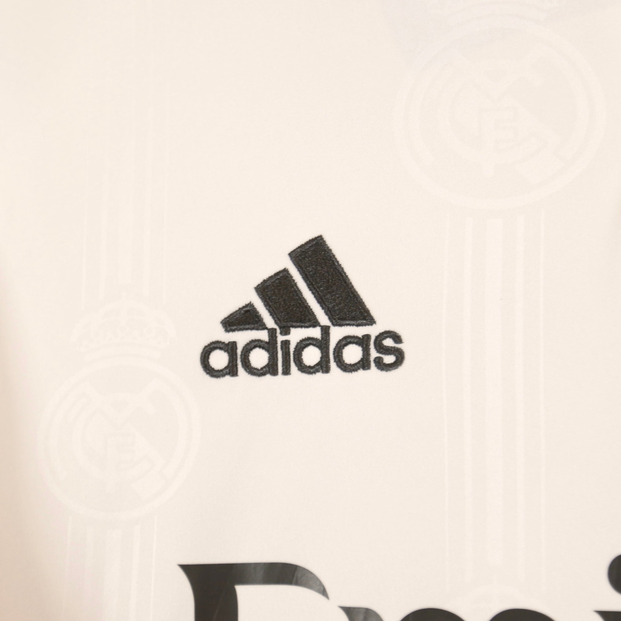 Real Madrid 22/23 Home -  Luka Modric - Size M - Authentic Adidas