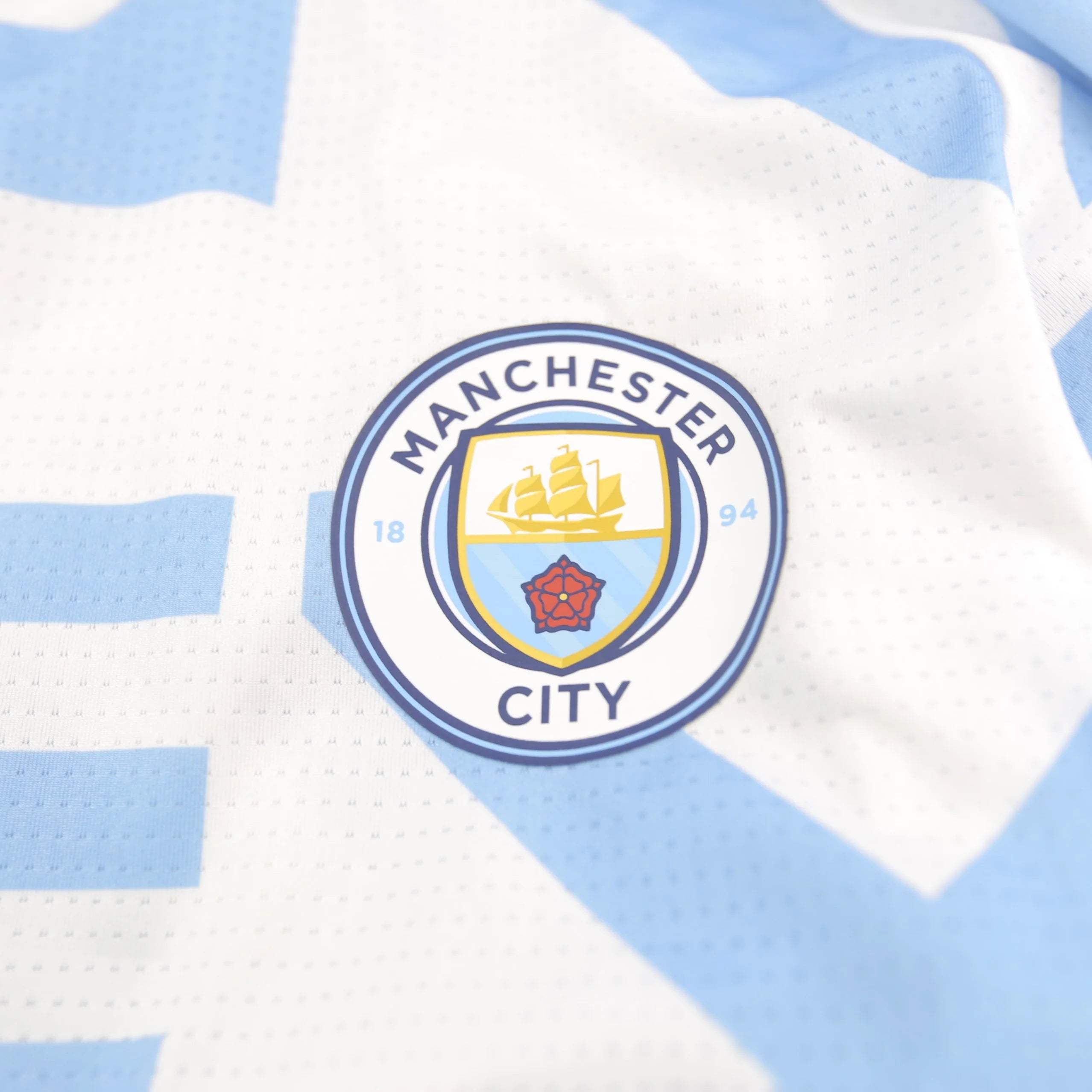 Manchester City Pre Match 22/23 - Size Men L (Fits like M) - Authentic Puma