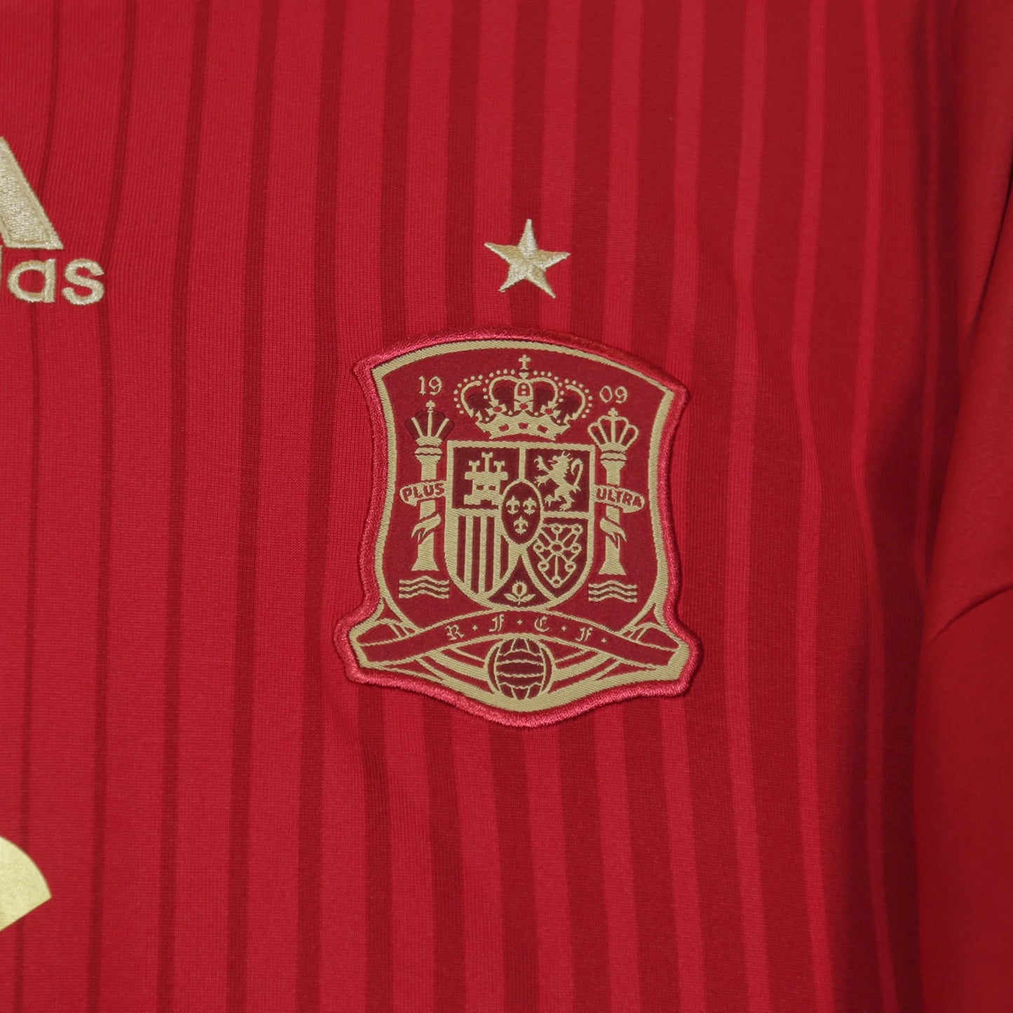 Spain 2014 Home - Andres Iniesta  - Size L - Authentic Adidas